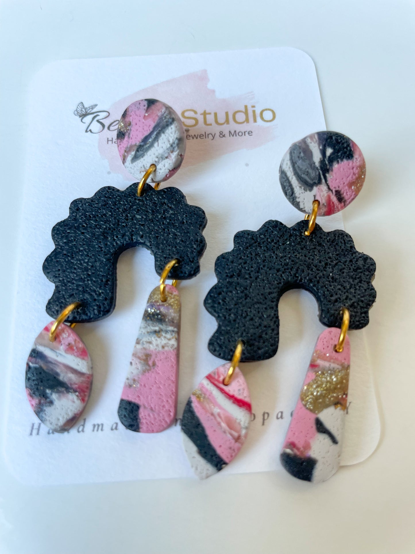 Black Asymmetric Dangles